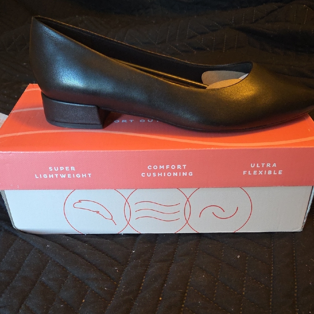 Easy Spirit Black Women's Heels